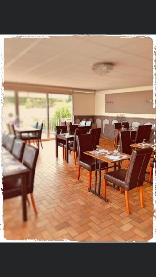 Le Bretagne Et Restaurant Le Papillon